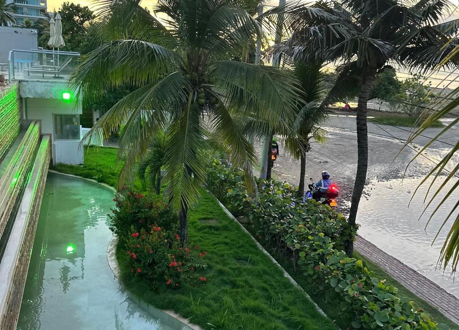 Apartamento Apto En Con Salida Al Mar, Playa Boquilla, Morros, Cerca Américas, Hollyday Inn, Radisson