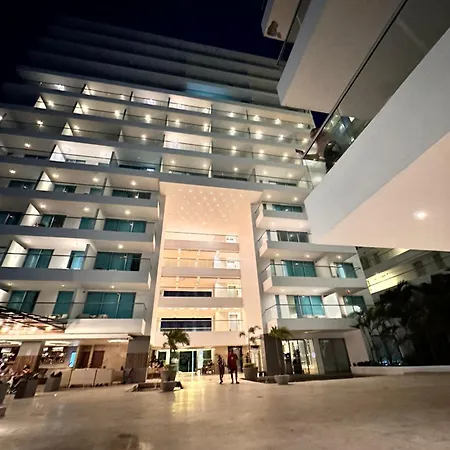 Apto En Con Salida Al Mar, Playa Boquilla, Morros, Cerca Américas, Hollyday Inn, Radisson Apartamento