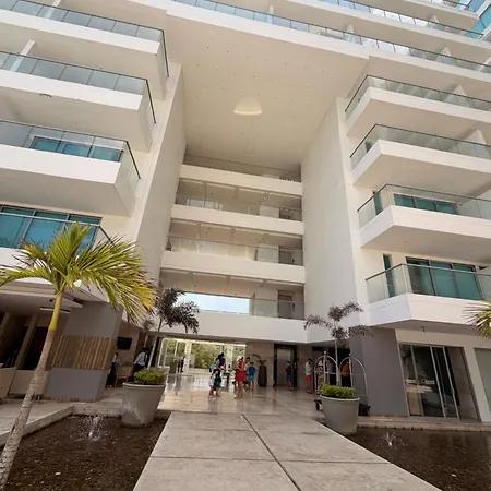 Apto En Con Salida Al Mar, Playa Boquilla, Morros, Cerca Américas, Hollyday Inn, Radisson Apartamento *