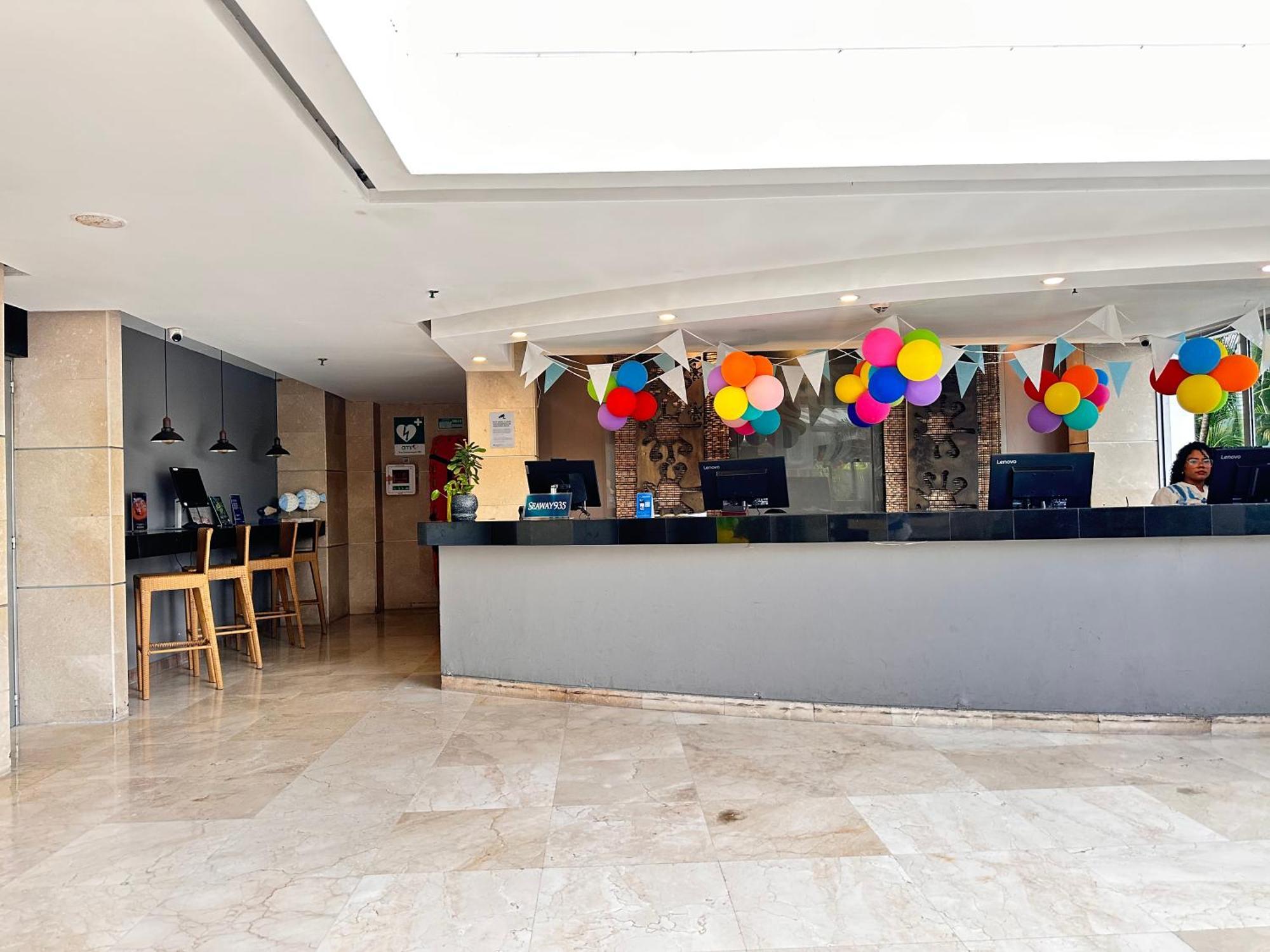 Apartamento Apto En Con Salida Al Mar, Playa Boquilla, Morros, Cerca Américas, Hollyday Inn, Radisson